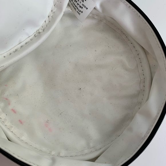 Auth VTG CHANEL 1991 Cosmetic Bag - Picture 5 of 8